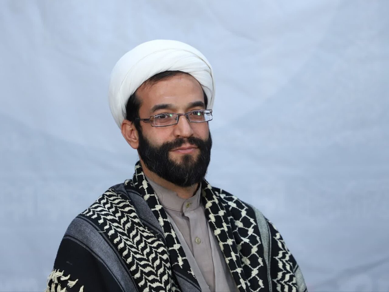 غدیر در کمیجان با ۱۴ هزار پرس اطعام و جشن در ۴۳ محله طنینانداز میشود غدیر در کمیجان با ۱۴ هزار پرس اطعام و جشن در ۴۳ محله طنینانداز میشود