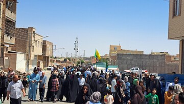 عید ولایت در اردستان تماشایی شد؛ خروش مردم در پیاده‌روی بزرگ غدیر