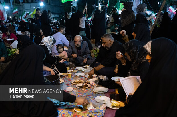 جشن عید غدیر در نود و پنجمین شب تجمع مردم در گرگان