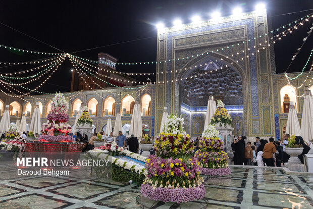 حرم مطهر امام رضا(ع) در شب عید سعید غدیر خم