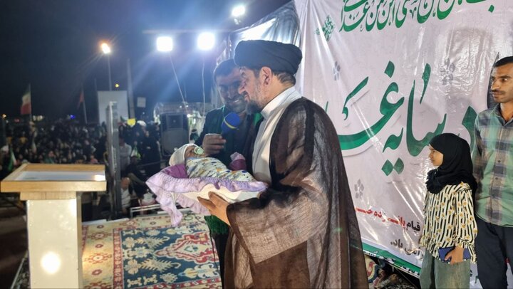 امام جمعه گناوه: امام خمینی (ره)  احیاگر فرهنگ ولایت در عصر حاضر بود