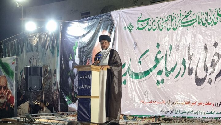 امام جمعه گناوه: امام خمینی (ره)  احیاگر فرهنگ ولایت در عصر حاضر بود