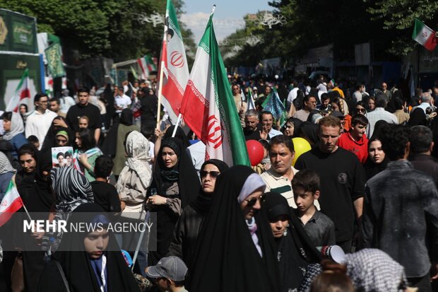 مهمونی کیلومتری غدیر در تبریز آغاز شد