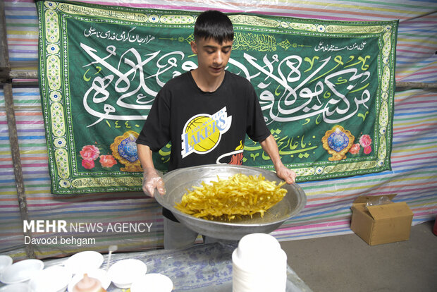 مهمانی بزرگ غدیر در خیابان های مشهد