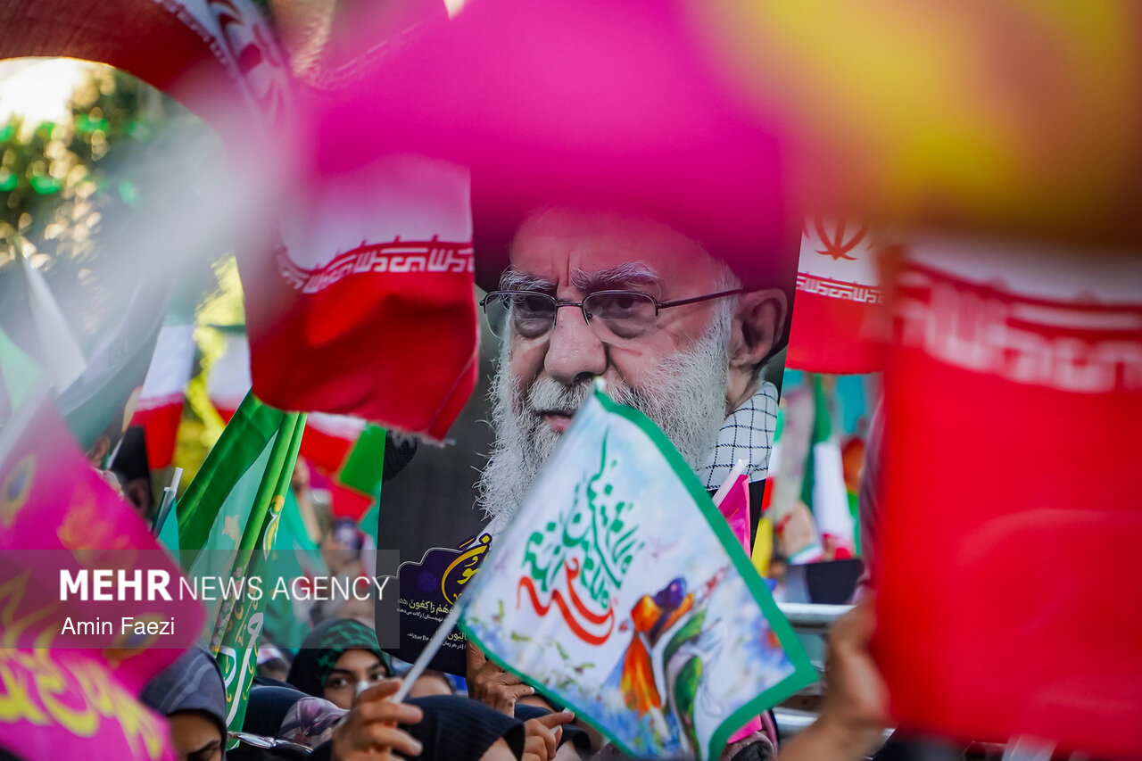 جمعيت،حضور،جشن،كودكان،برنامه،مهر،مسير،شاد،منتهي،شادي،تبريز،م ...