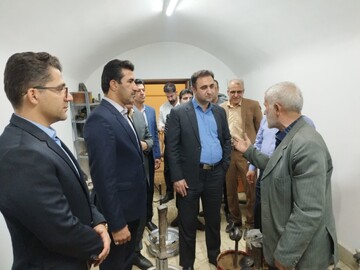 لزوم حمایت مالی از کارگاه‌های «چوقا بافی» الیگودرز