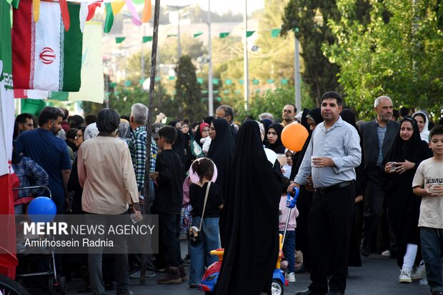 مهمونی کیلومتری عید غدیر در بیرجند