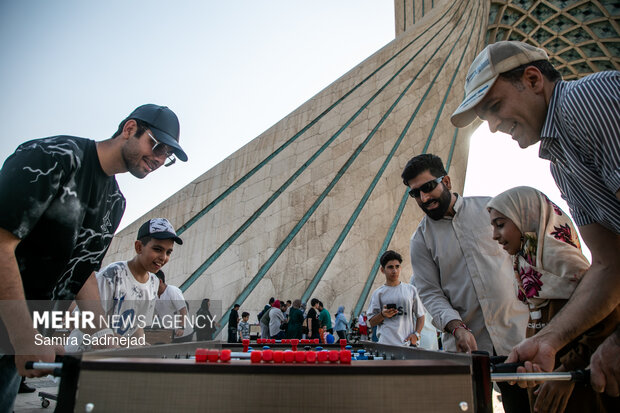 مهمونی کیلومتری عید غدیر در تهران