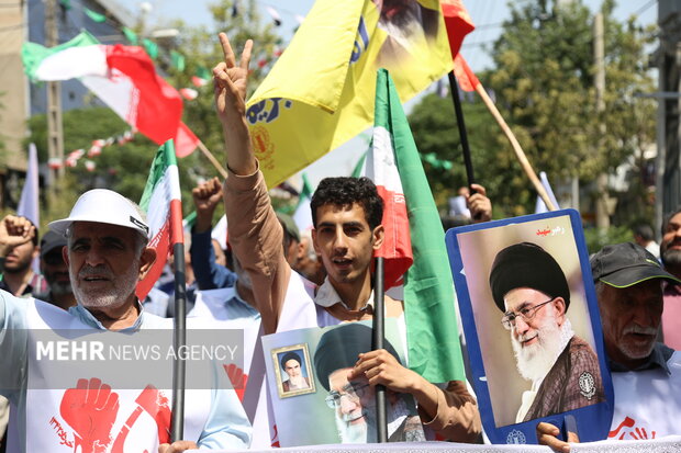 تصاویری از راهپیمایی ورامینی ها در ۱۵ خرداد