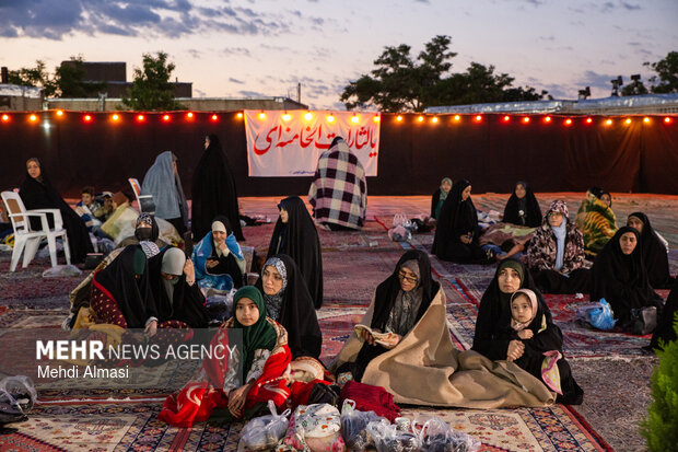 آیین طلاکاری گنبد زخمی حسینیه اعظم زنجان