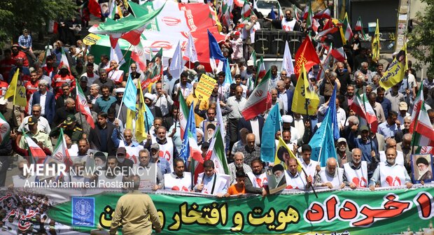 راهپیمایی مردم ورامین در دیار ۱۵ خرداد سال ۱۴۰۵
