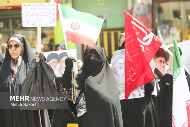 راهپیمایی گرامیداشت قیام ۱۵ خرداد در قم