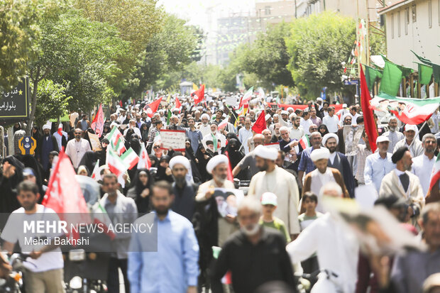 راهپیمایی گرامیداشت قیام ۱۵ خرداد در قم