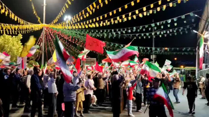 سنگر خروش مردم مازندران در خیابان