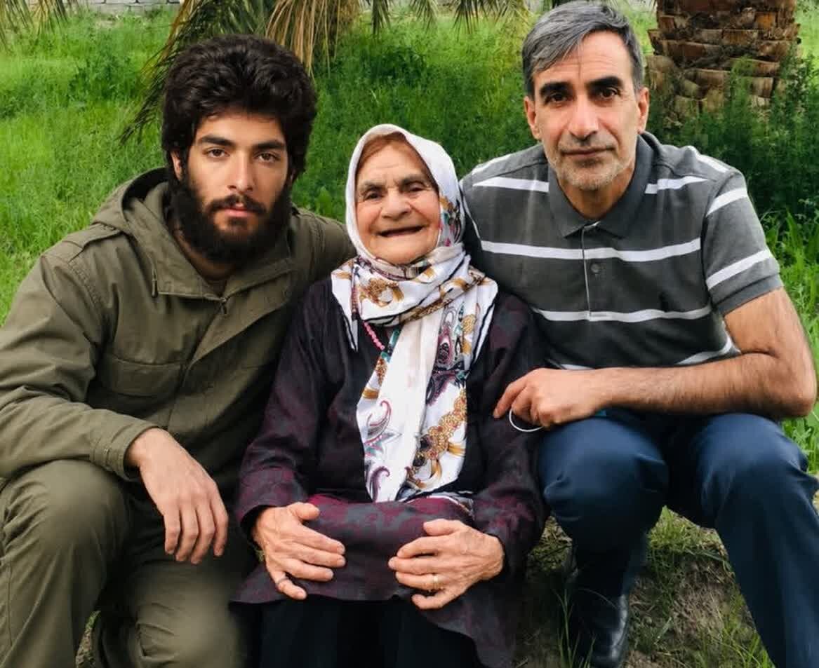 شهيد،سردار،بم،اسحاق،روستاي،فرزندان،شهيدش،لبيك،دلاور،سپرده_شد