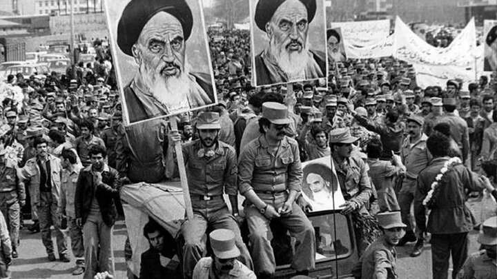هەستانەوەی 15ی جۆزەردان؛ بناغەی سەرهەڵدانی شۆڕشی ئێران