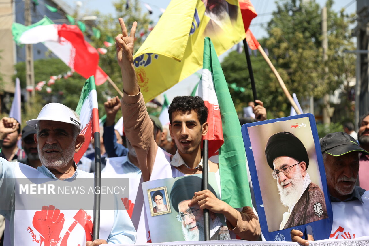 تصاویری از راهپیمایی ورامینی ها در ۱۵ خرداد