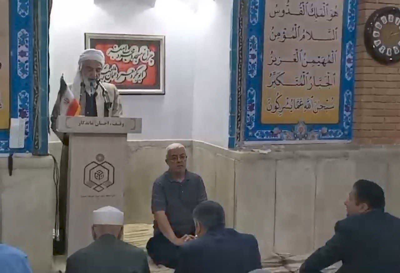 رستمی: مسئولان با الگوگیری از امام راحل برای رفع مشکلات مردم تلاش کنند