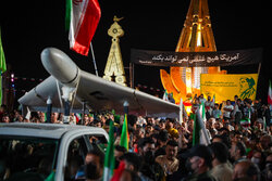 پهپاد «شاهد ۱۳۶» در تجمع مردمی شیراز