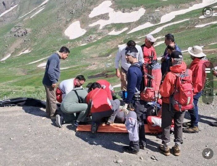 نجات دو مصدوم در چهل‌چشمه دیواندره پس از ۹ ساعت عملیات