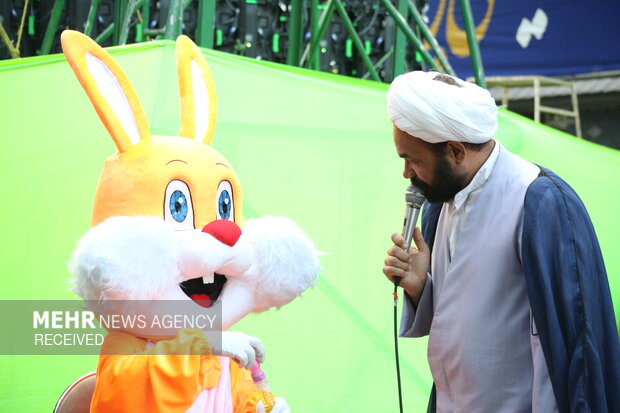آیین رونمایی از اثر مبنایی «مکتب امام راحل و شهید»
