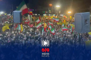خوشحالی مردم در میدان انقلاب بعد از حمله موشکی ایران به اسرائیل