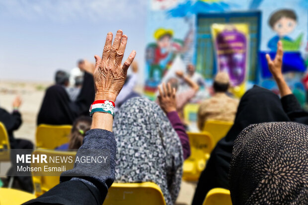 افتتاح دبستان عشایری شهید آیت‌الله سیدعلی خامنه‌ای