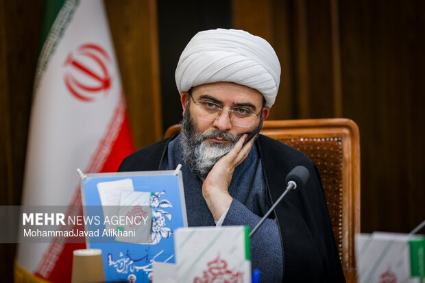 آیین رونمایی از اثر مبنایی «مکتب امام راحل و شهید»