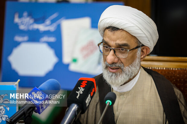 آیین رونمایی از اثر مبنایی «مکتب امام راحل و شهید»