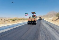 اجرای ۹ کیلومتر روکش آسفالت در محور روستایی ترشاب شهرستان خاش
