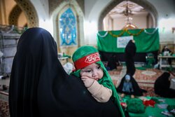 کارگاه دوخت لباس شیرخوارگان حسینی در حرم امام رضا(ع)