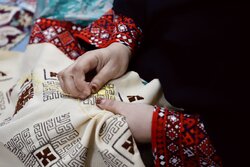 سوزن دوزی بانوان بلوچ؛ پلی میان میراث کهن و اشتغال پایدار