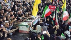 آیین وداع با پیکر سروان شهید «جواد جعفرزاده» در تجمع شبانه رشت