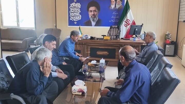 رسیدگی مستقیم فرماندار گیلانغرب به مطالبات شهروندان