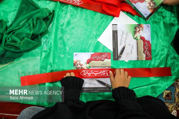 کارگاه دوخت لباس شیرخوارگان حسینی در حرم مطهر رضوی