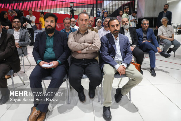 آیین افتتاح نمایشگاه عکس «تهران؛ خط مقدم مقاومت»