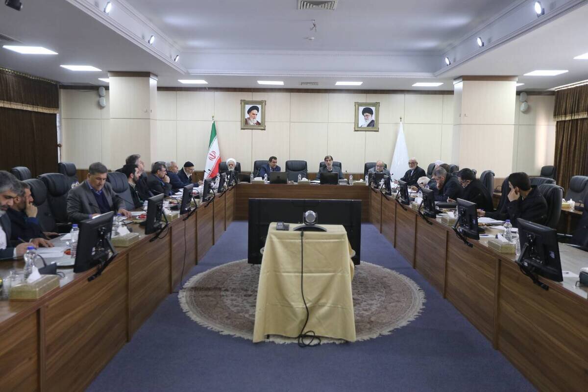 تاکید بر تدوین سیاست‌های کلی بازسازی و تحول اقتصادی در  مجمع