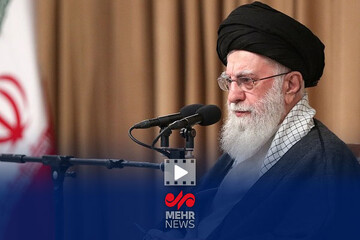 روایتی از تسلط و علاقه عجیب رهبر شهید بر اشعار عرفانی