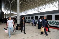 توقفگاه مسافربری برای راه آهن در محمدیه، مهرگان و الوند جانمایی می‌شود