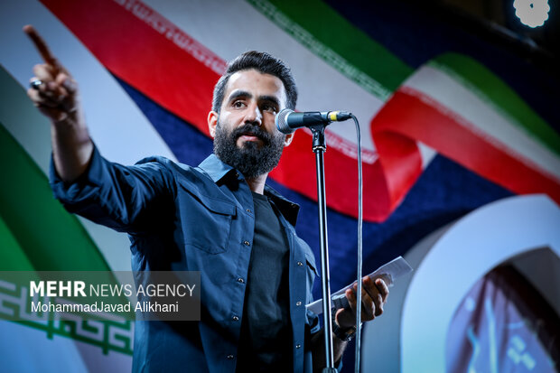 یکصد شب ایستادگی در میدان مقاومت