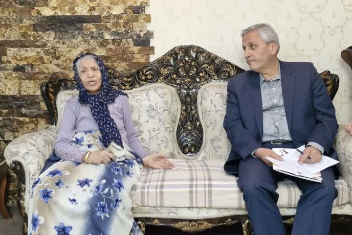 دیدار مدیرکل بنیاد شهید آذربایجان‌شرقی با خانواده دو شهید والامقام