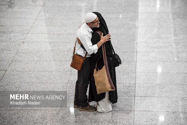 ورود نخستین گروه حجاج ایرانی به فرودگاه اصفهان