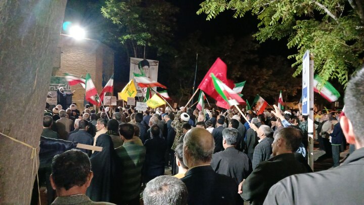 فریاد همبستگی مردم بیجار از میدان آیت‌الله فاضل گروسی طنین‌انداز شد
