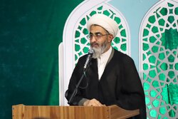 خطیب جمعه سمنان: استمرار «اندیشه حسینی» تضمین‌کننده مطالبات ایران است