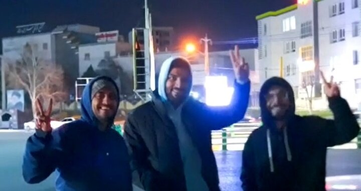 «حسبناالله» بر شانه‌های شهر؛ وقتی فرزندان پایین‌شهر پرچم را بالا بردند