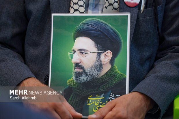 یادمان سرداران شهید احمد جعفری و غلامرضا رضائیان در حرم شاهچراغ(ع)