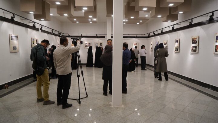 نمایشگاه هنر جنگ در حوزه هنری لرستان