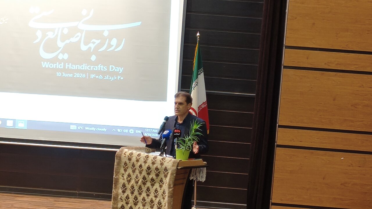 اعظمی: صنایع‌دستی کرمانشاه با ۲۵ هزار هنرمند ظرفیت کم‌نظیری 