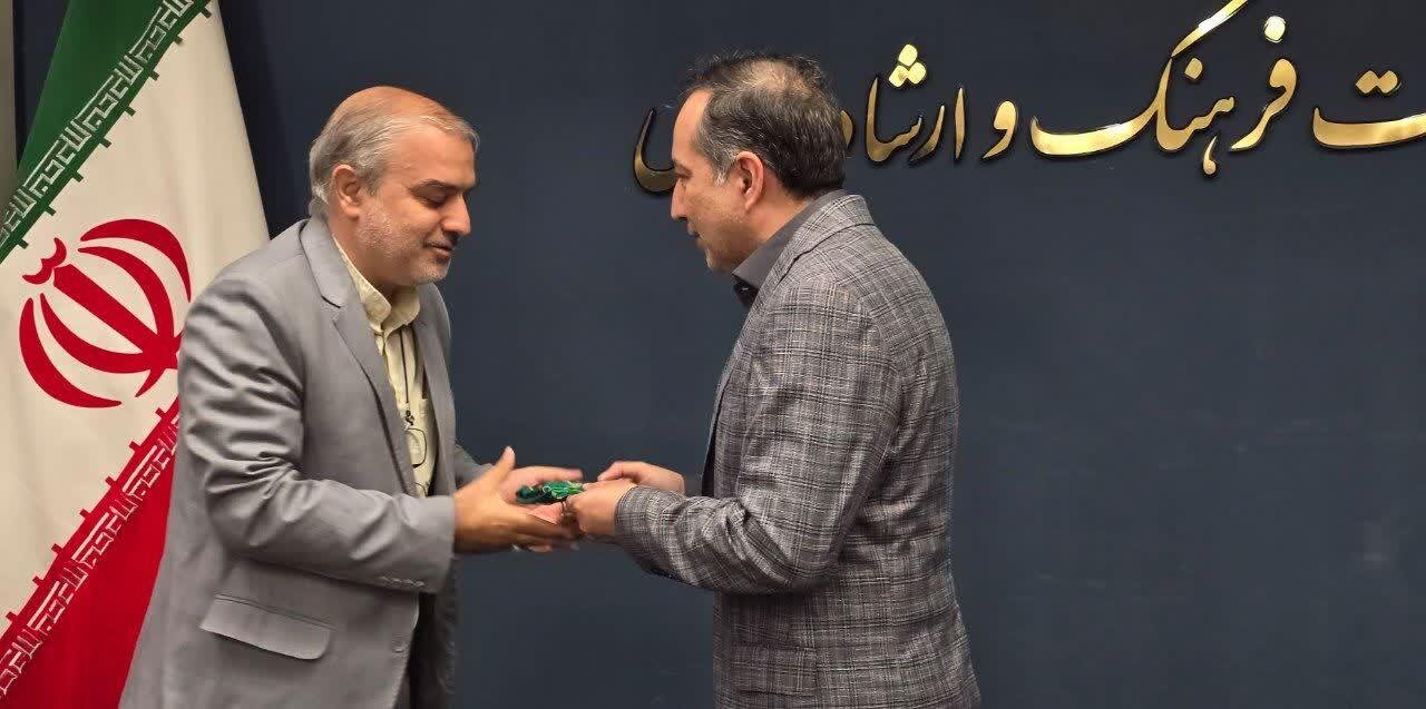 منتخبان پویش کتابخوانی غدیر تجلیل شدند