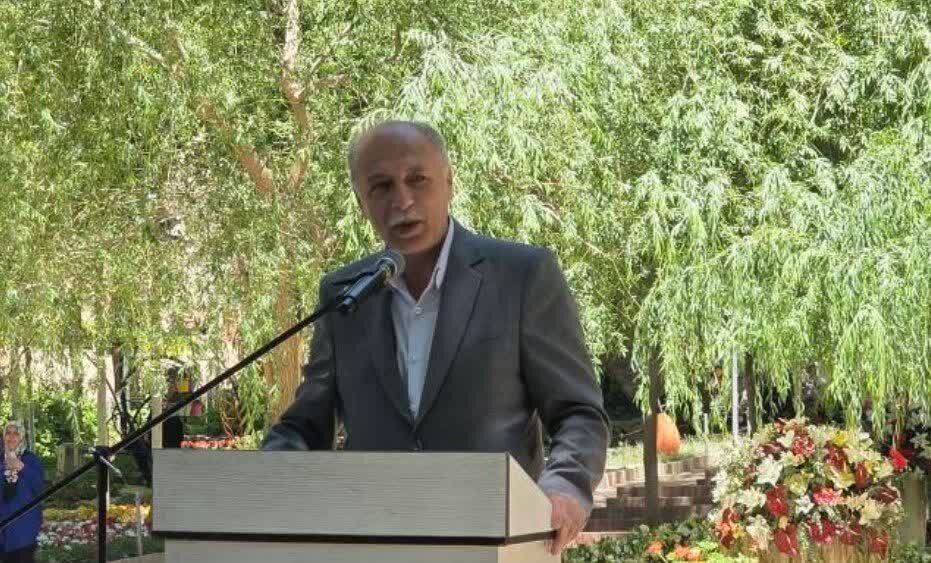 کتانفروش: محلات در صف ثبت جهانی «پایتخت گل ایران» 
